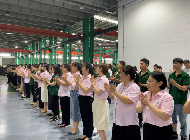 _(ji)ܿՉC(j)S(hu)eC(jing)F(xin)(chng)