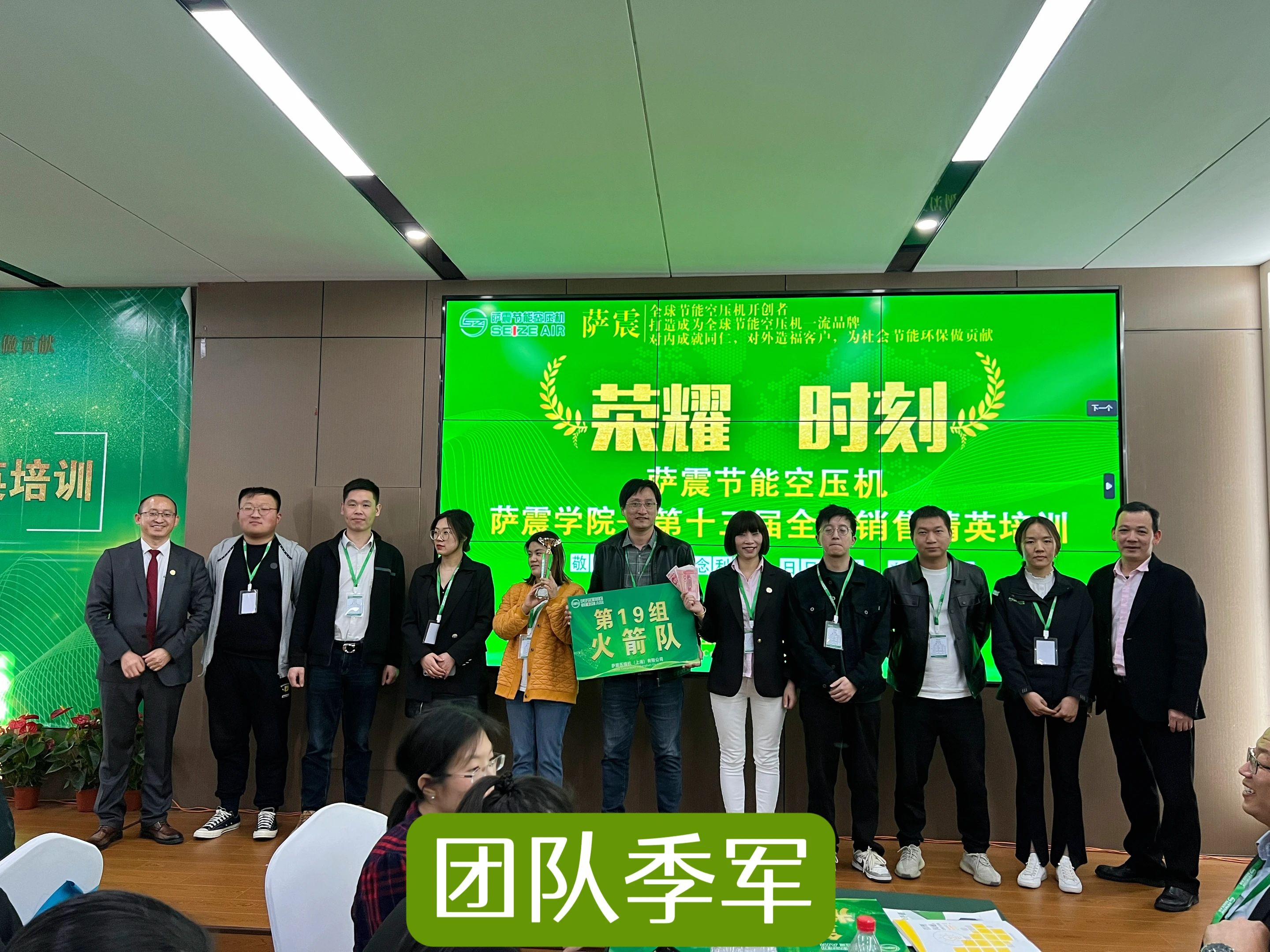 _W(xu)Ժʮȫ(gu)N۾ӢӖ(xn)AMɹ